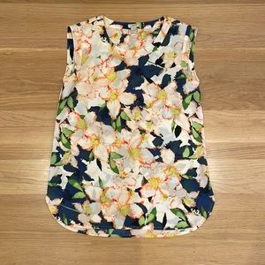Jcrew factory floral drapey top, size xs